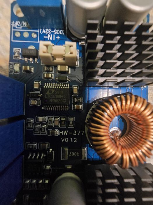 Перетворювач DC-DC понижуючи-підвищувальний LTC3780