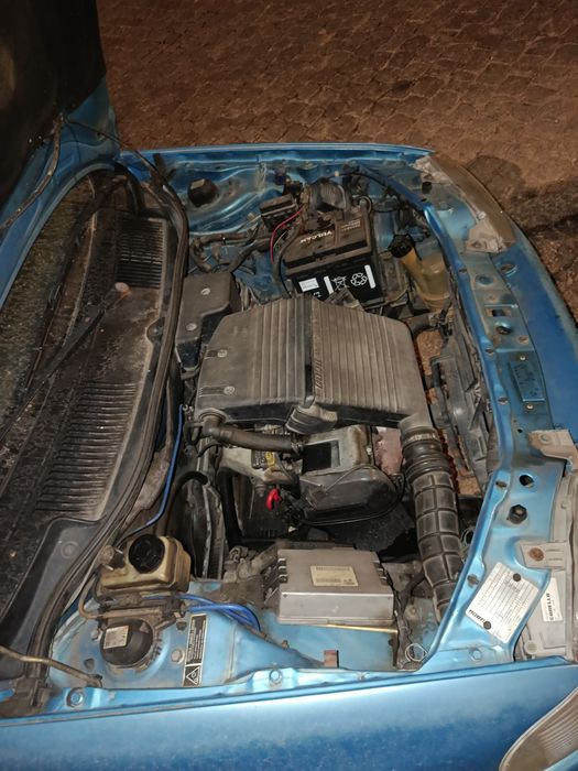 Fiat Punto azul de 97