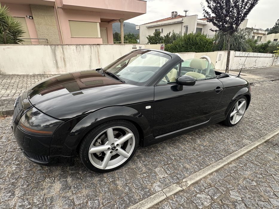 Audi TT Roadster em execelente estado com investimento feito 07.2023