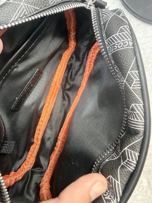 Сумка через плече Lacoste