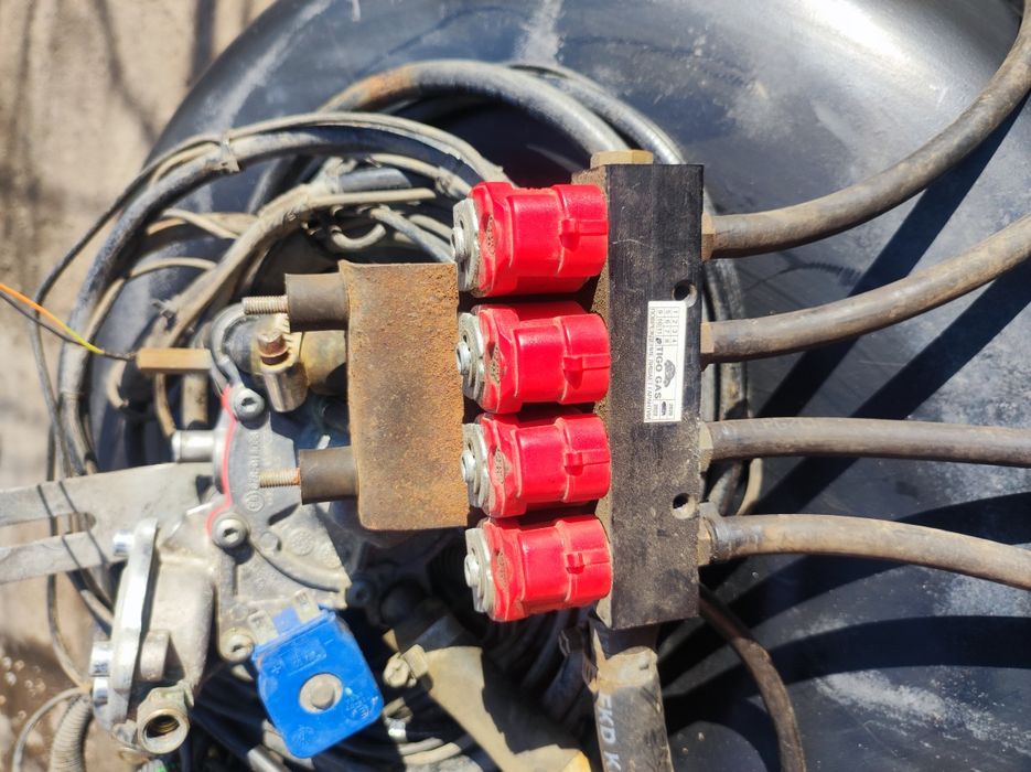 Продам ГБО ЭВРО 4 цена за комплект 4500грн