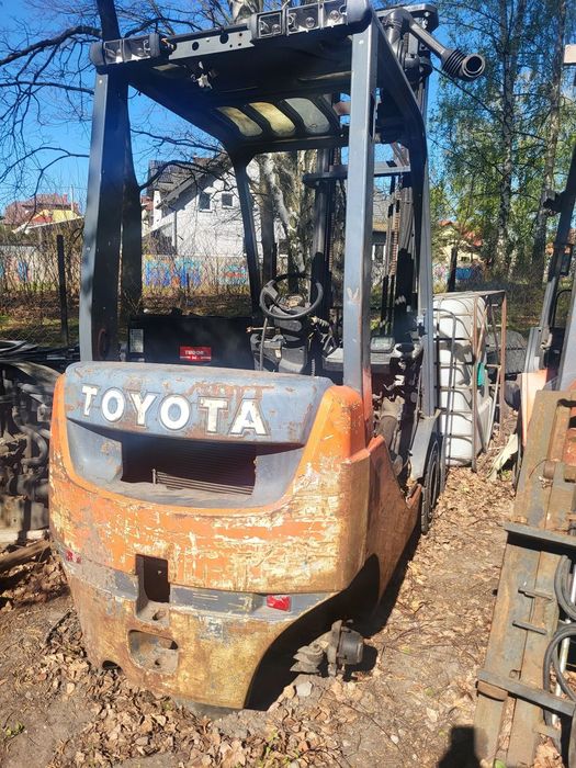 Części do wózka widłowego  Toyota serii 8