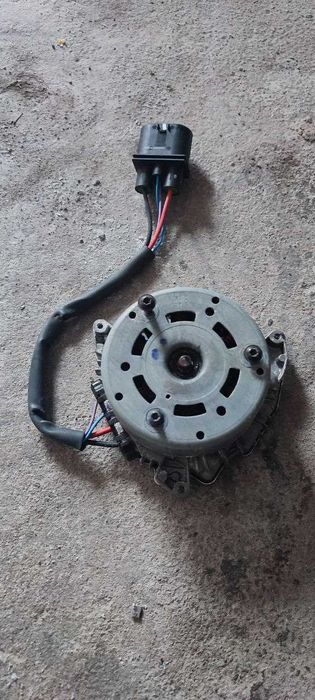 Задній замок кришки багажника Jeep Compas