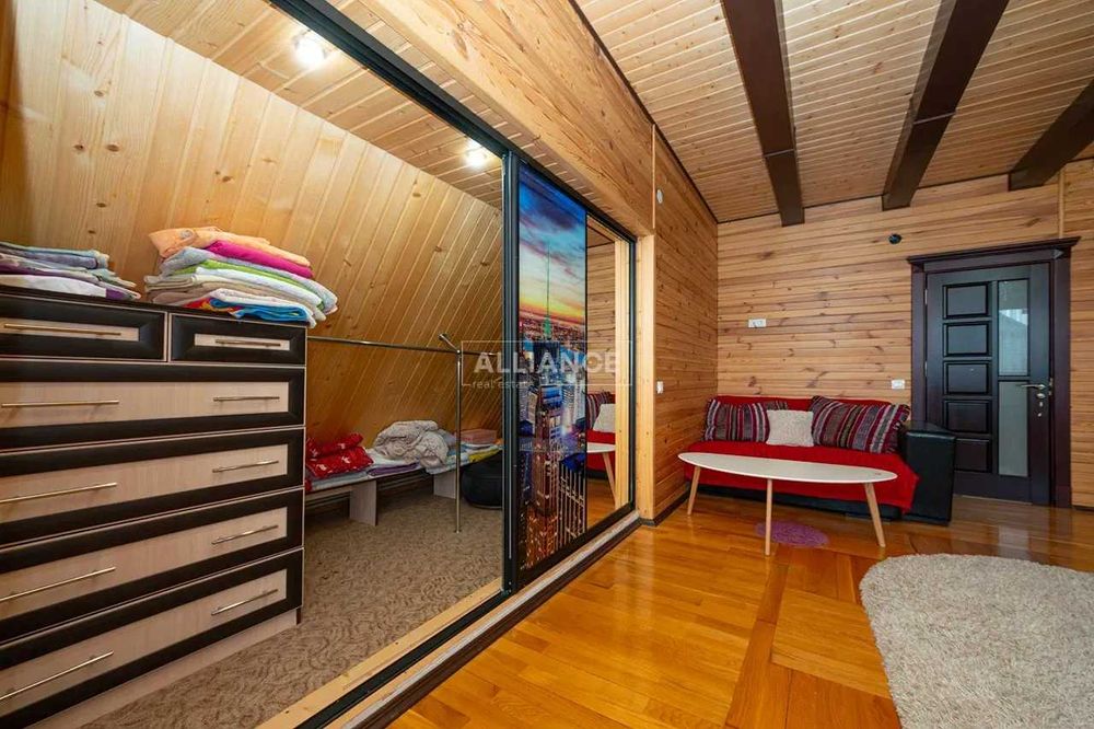 Затишний будинок з ремонтом в Надвірній!