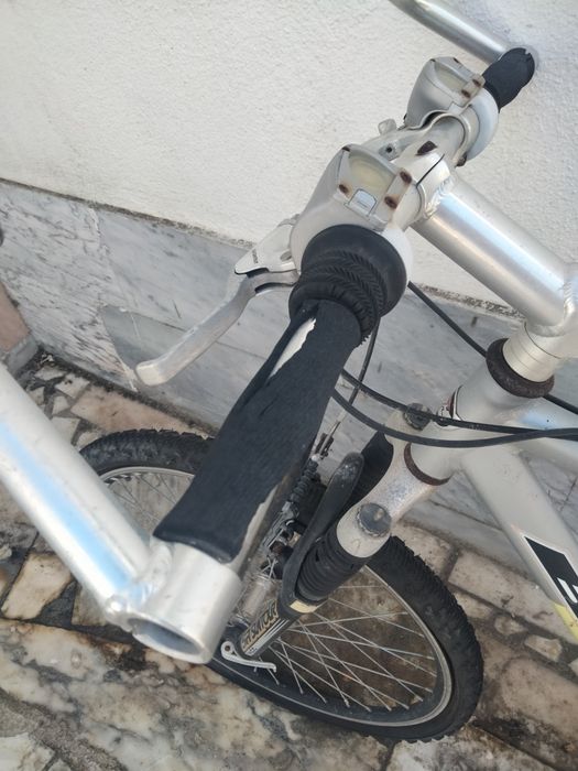 Bicicleta BTT BH Jumper 26