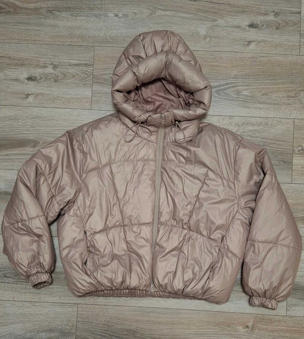 Куртка на дівчинку