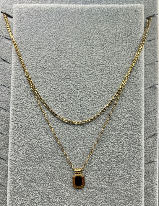 Colar Duplo em Aço Inoxidável Ouro 18K – Pendente Ónix Vintage