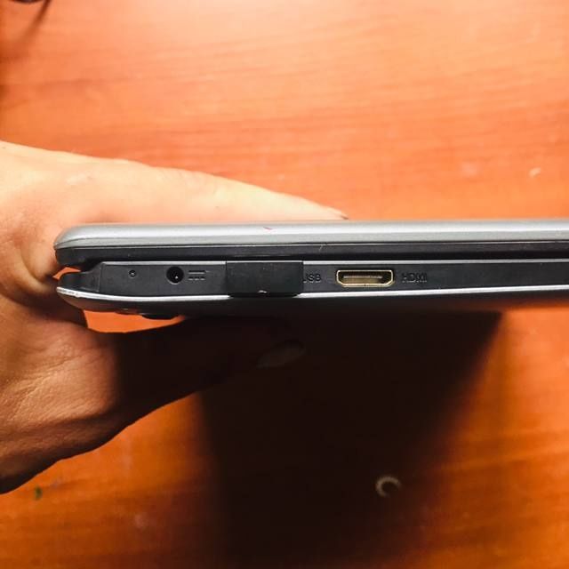 Ноутбук ProLine сенсорным екраном