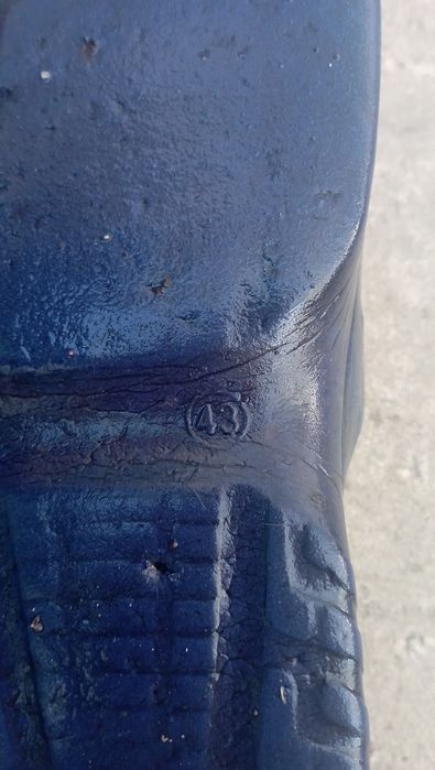 Шльопанці пінки різних розмірів