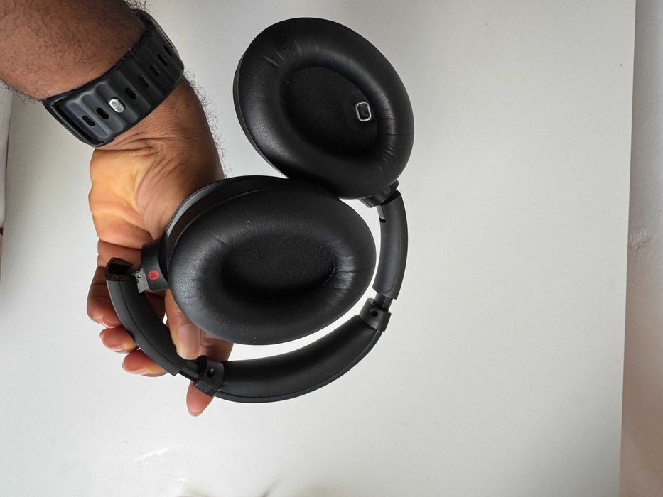 Sony WH-1000XM4 headphones