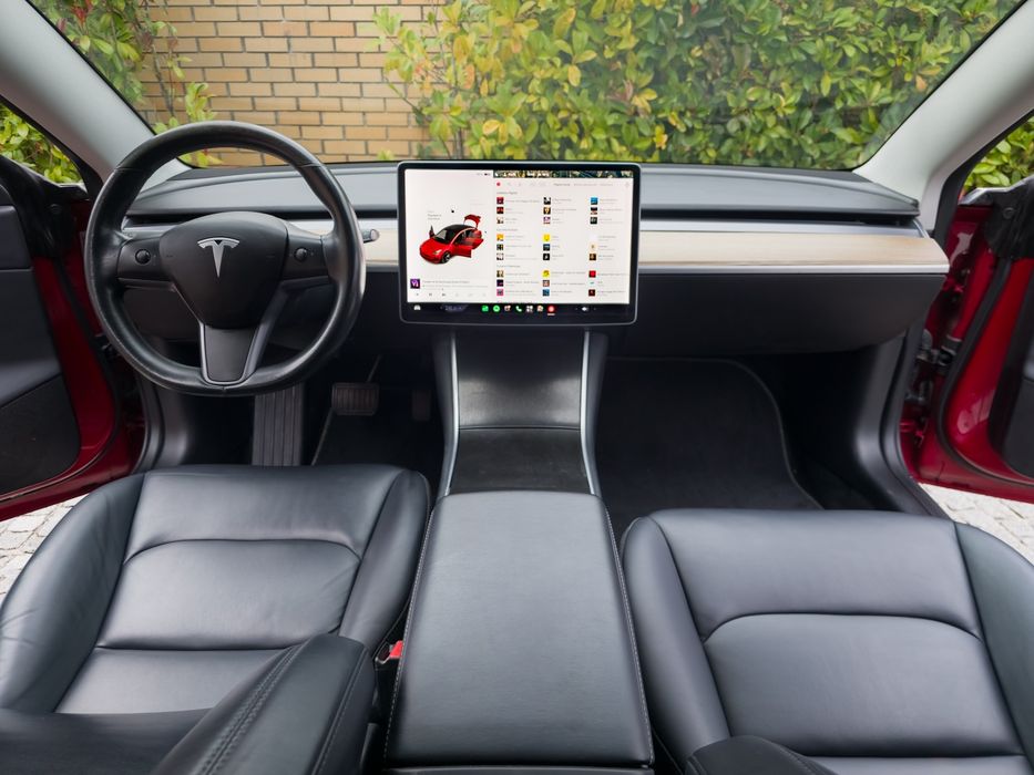 Tesla Model 3 Long Range RWD