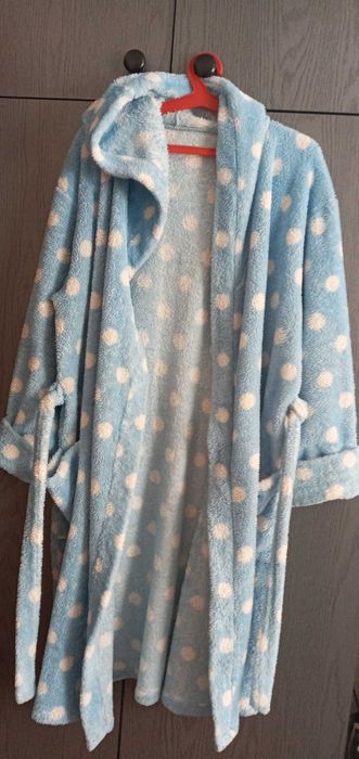 Женский махровый халат.