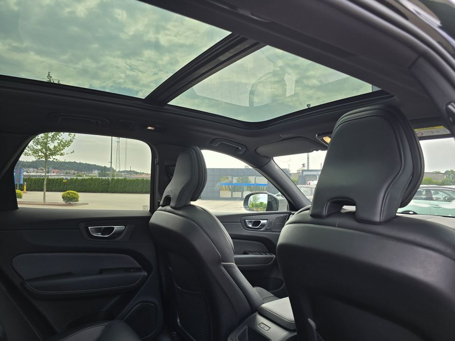 Volvo XC 60 B4 AWD 2024R R-DESIGN DARK PLUS kamera asystent Z NIEMIEC
