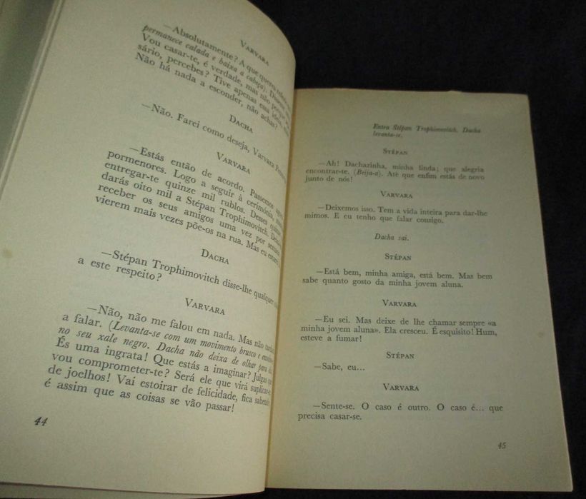 Livro Os Possessos Albert Camus Dois Mundos