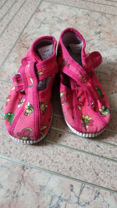 Тапочки в сад на дівчинку