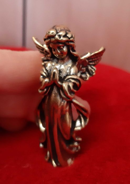 Aniolek figurka dekoracyjna statuetka ozoba mosiężna