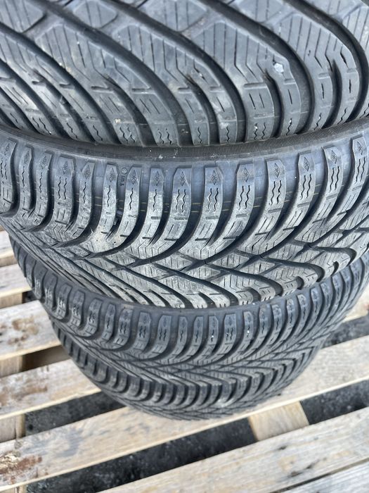Opony /zimowe /15/65/195 komplet 4szt
