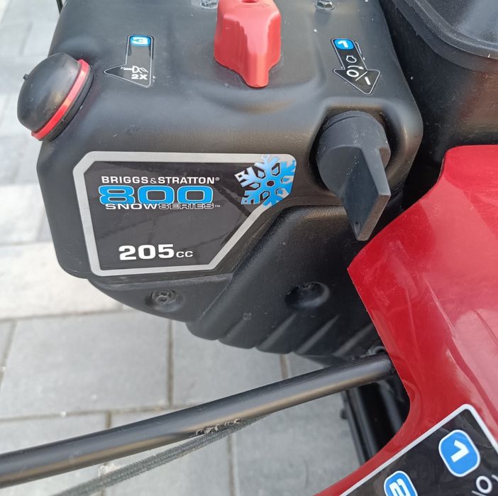 Odśnieżarka Canadiana silnik spalinowy rozruch elektryczny.Polecam
