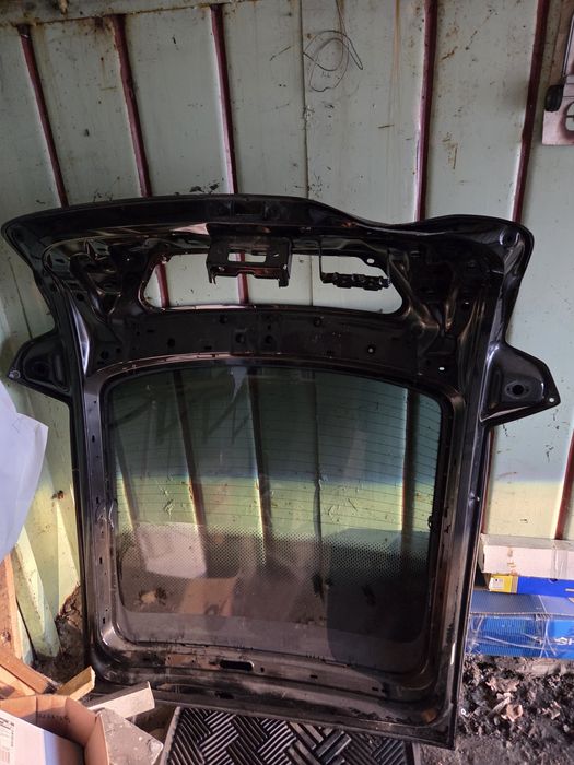 Задняя крышка стекло багажника с подогревом на Chevrolet Volt1