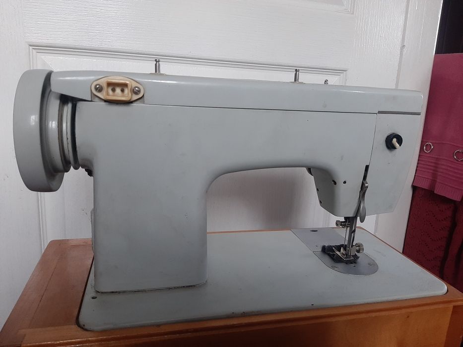 Швейна машинка Мальва , радянського виробництва