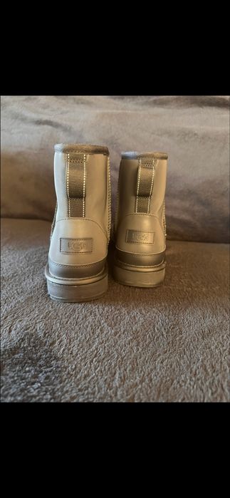 Ugg classic mini reflective