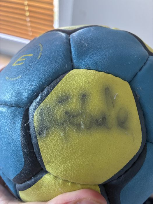 Pilka do recznej kempa z autografami reprezentacji Polski