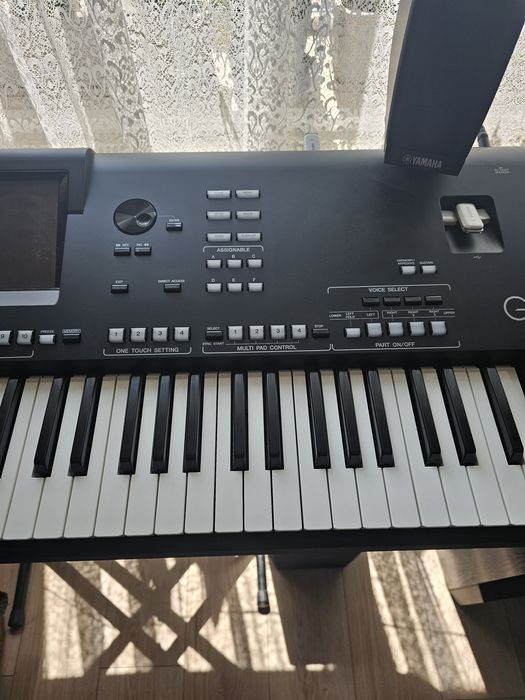 Yamaha genos2 keyboard