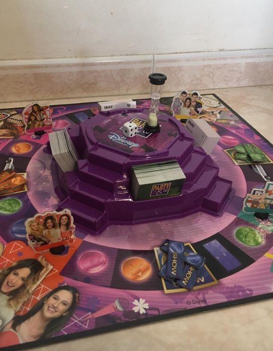 Jogo de tabuleiro Party & Co Disney Channel