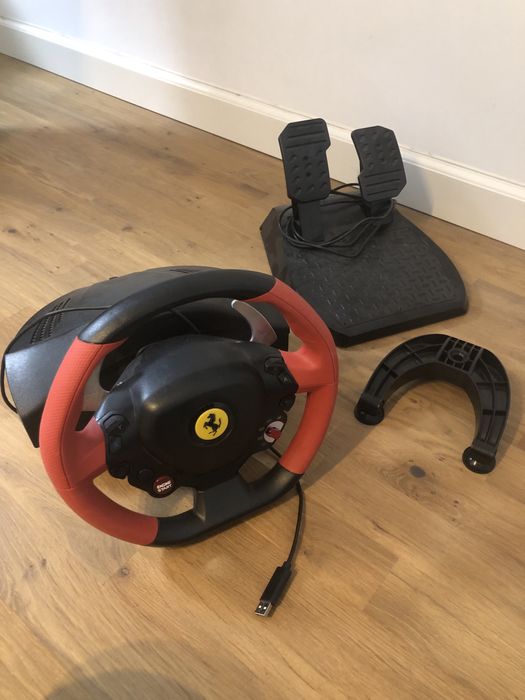 Kierownica Thrustmaster Ferrari 458 Spider + pedały