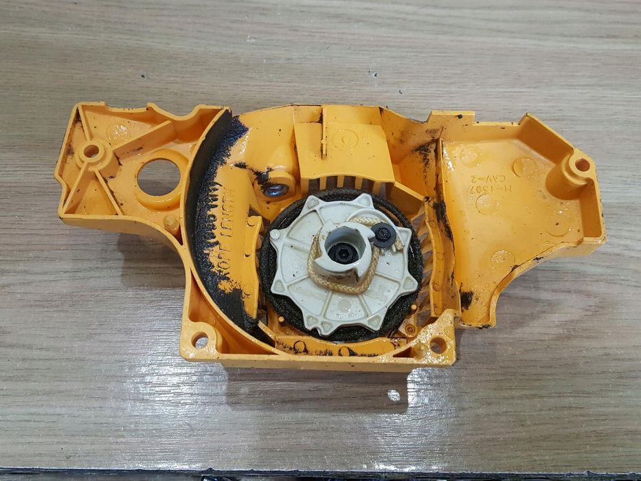 Partner 351 Szarpak Starter Rozrusznik Obudowa