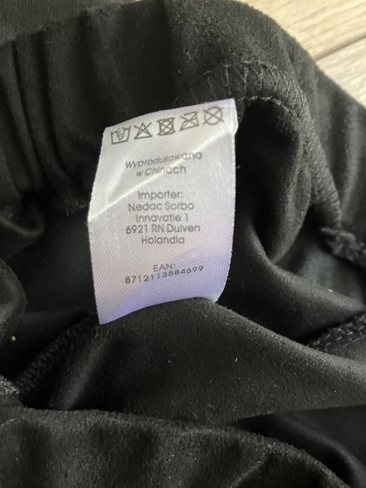 Stylowe, sportowe, czarne legginsy ze wzorami, S/36, poliester/elastan