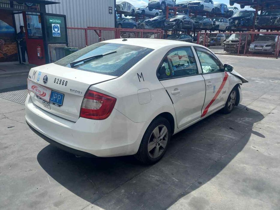 Porta Traseira Esquerda Skoda Rapid Nh