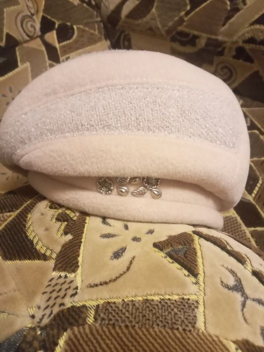 Продам элегантную шляпку