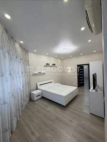 Продаж, простора 142м2, 3-кімнатна квартира, з ремонтом, Смарагдовий