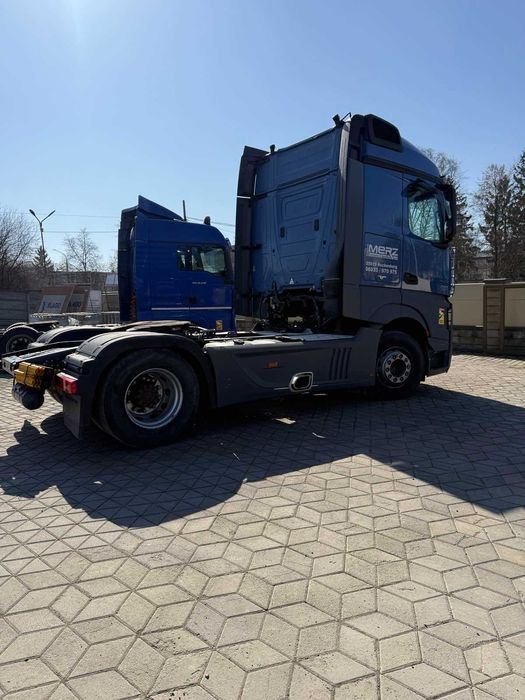 Mercedes-Bens Actros 1842