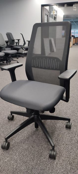 Fotel biurowy fotel obrotowy kinarps krzesło