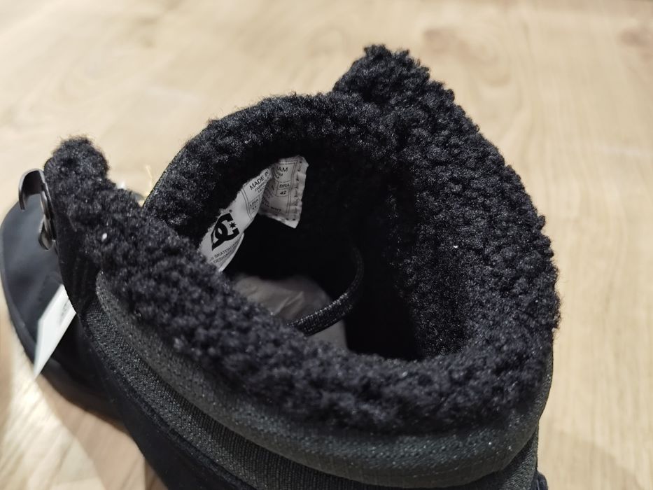 DC Shoes Crisis 2 Hi WNT Męskie Zimowe Trzewiki Zamszowe Czarne 44,5