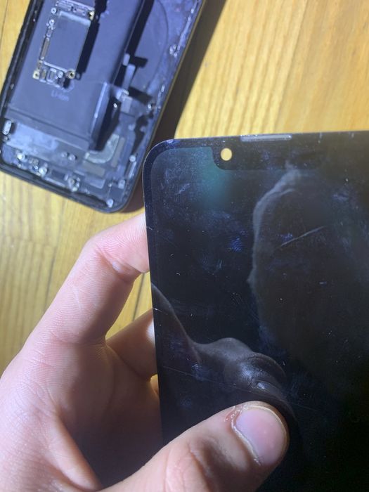 Екрна на айфон 13про