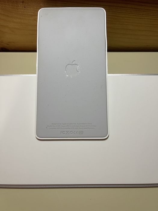 Клавіатура Apple