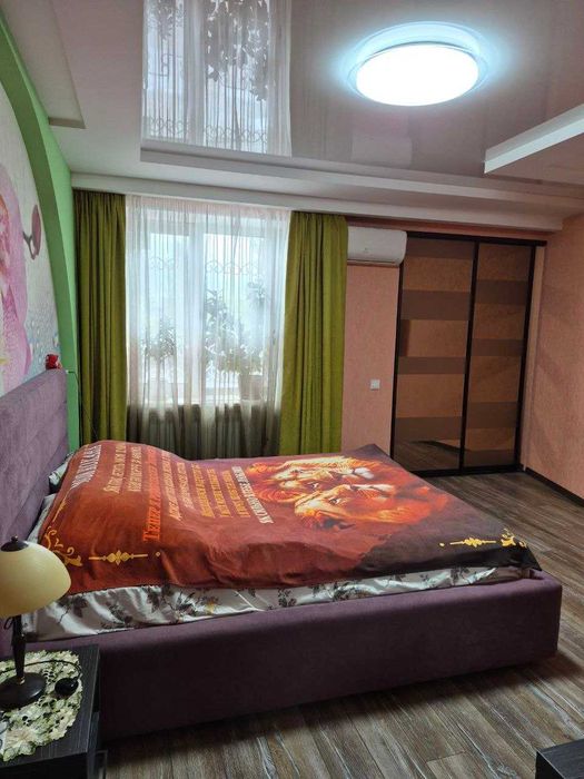 Продам 3 кімн. квартиру з КАПІТАЛЬНИМ РЕМОНТОМ. 2/9 цегл. 60000