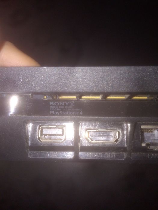 Ps 4 slim 1 Tb pamięci sprzedam