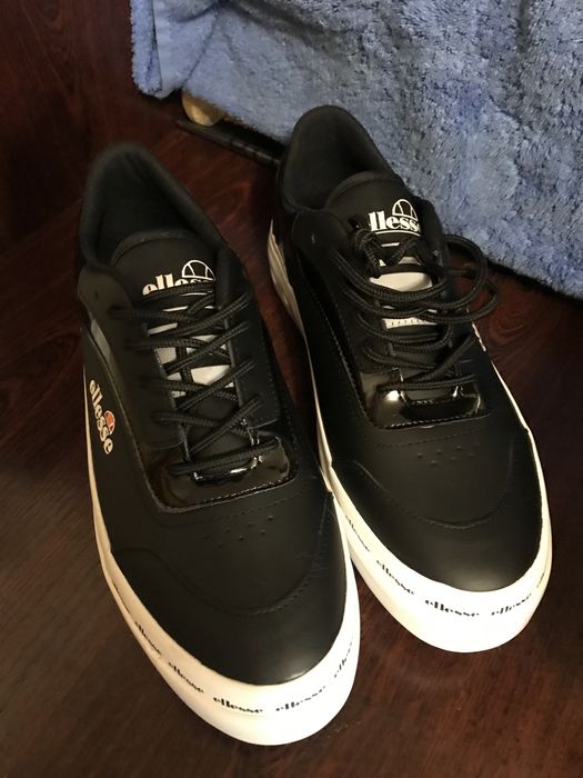 Кроссовки б/у оригинал