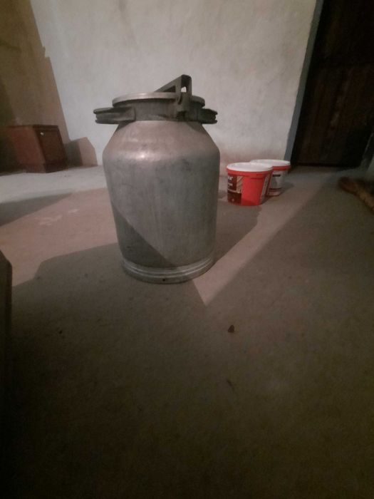 Бедон алюминевый. Київсь.обл. 18км. від Київа Вишгород район