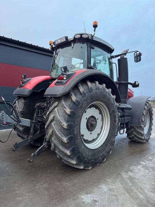 Massey Ferguson 8737