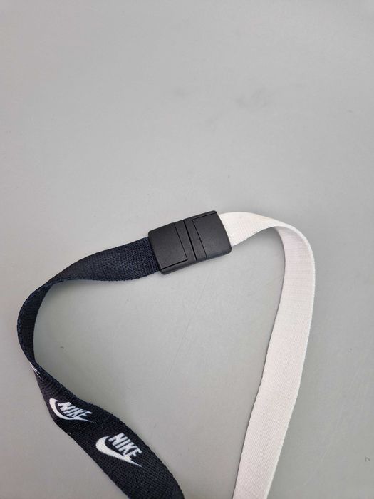 Smycz Nike kolor czarno/biały