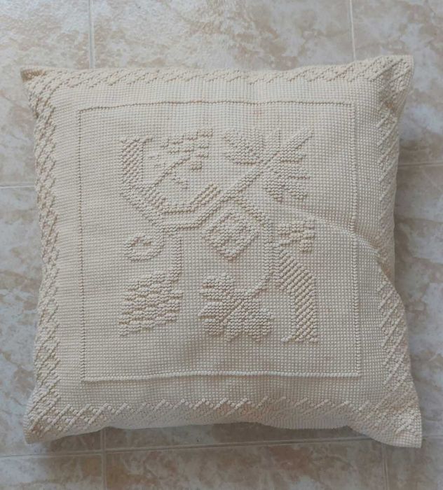 Conjunto 2 almofadas (novas)