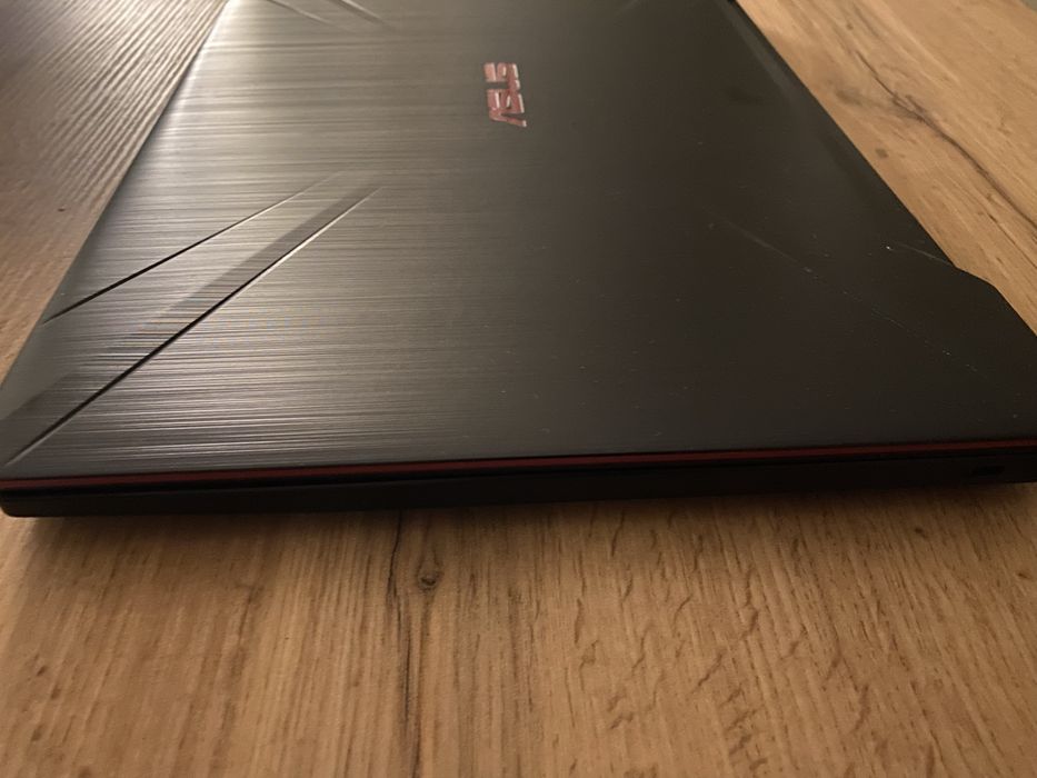 ASUS TUF FX504GE – i5 / GTX 1050 Ti / 32 GB RAM DDR 4 / SSD 1.25TB