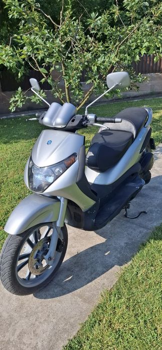Piaggio Beverly 200