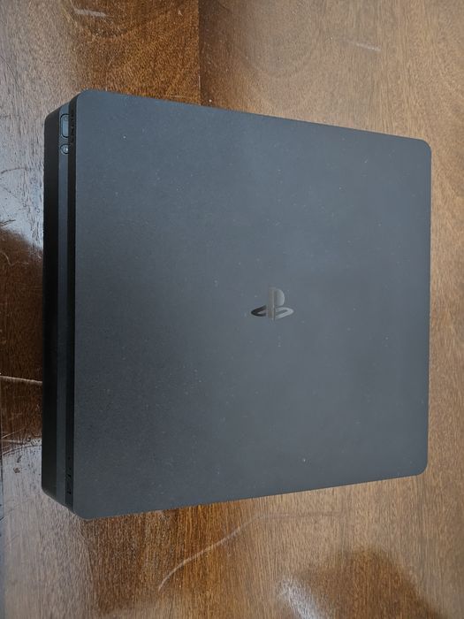 Playstation 4  Slim