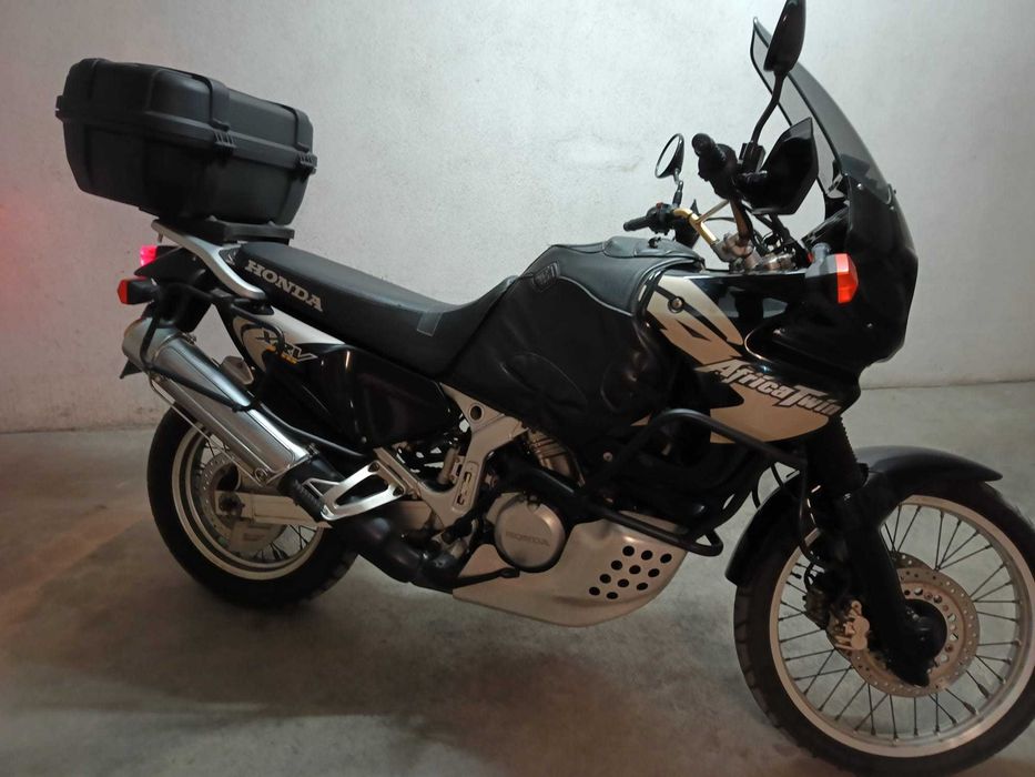 AfricaTwin XRV 750 Dezembro 2002 (ultimo ano desta geração) - 1 dono muito estimada.